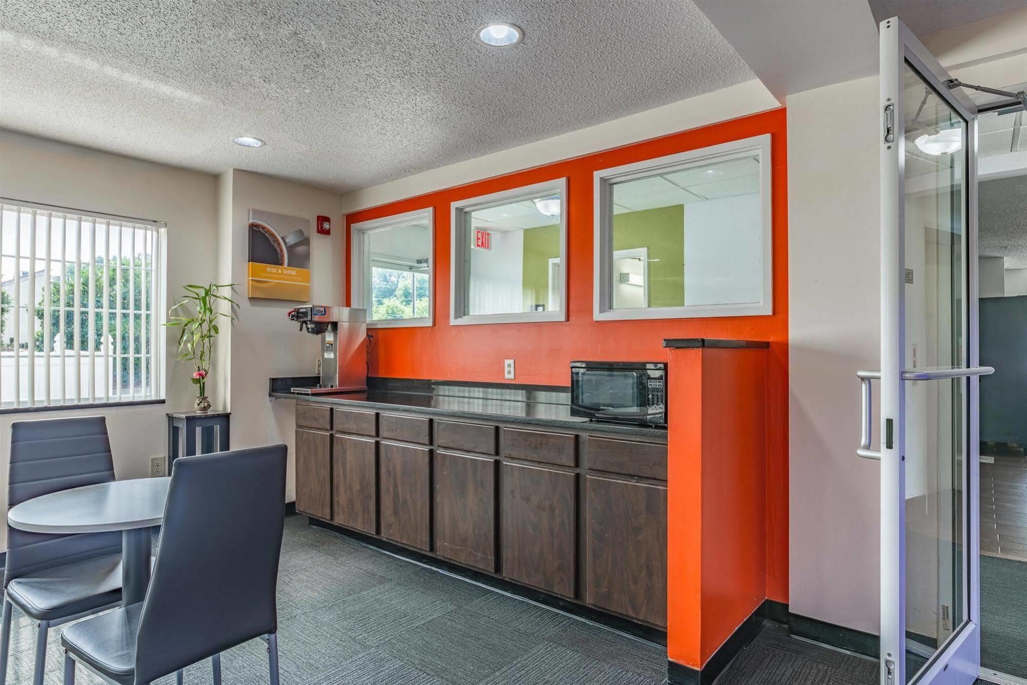Motel 6-Charlotte, Nc - University Экстерьер фото